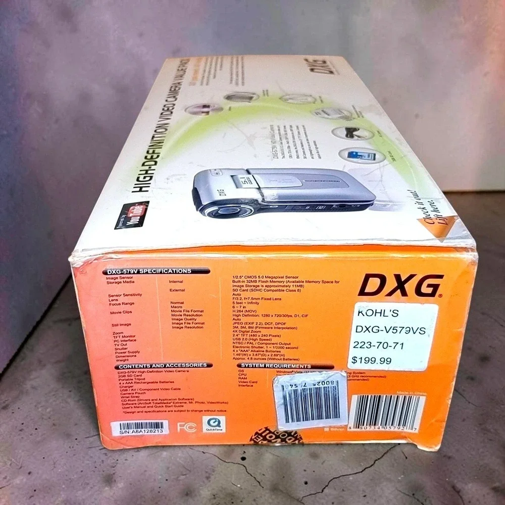 2009 DXG-579V HD High-Definition Digital Video Camera Val Pack Silver Camcorder